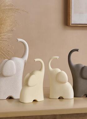 一家三口陶瓷大象摆饰客厅电视柜酒柜餐柜玄关装饰工艺礼品摆饰高