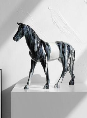 190北轻奢流彩欧骏马摆客厅办公礼室书房桌面家居件装饰品物