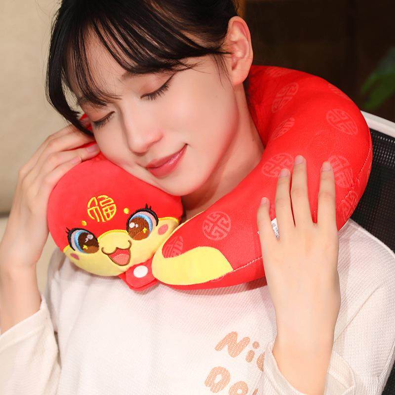 2025蛇年吉祥物公仔生肖蛇抱枕蛇年毛绒玩具颈枕新年会礼品午睡枕,淘宝优惠券,粉丝福利购,淘宝优惠卷