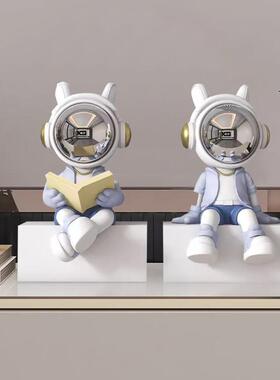 太空人坐姿摆件客厅电视背景墙极简高级北欧创意太空人坐式装饰品