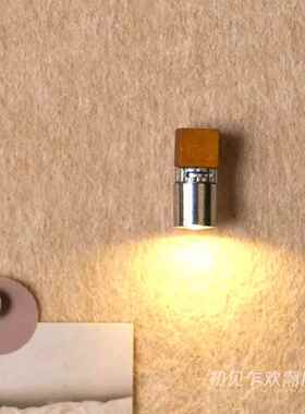 初见乍欢！毛毡板迷你小射灯图钉创意软木板小灯LED发光 摆件