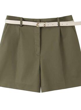 Women's clothing with waistband and pleated shorts