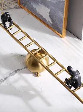 现代简约创意沉思者人物摆件轻奢客厅样板房酒柜玄关电视柜装饰品