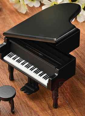 钢琴摆件模型创意彷真装饰品三角普通机芯木制音乐盒生日礼物摆设