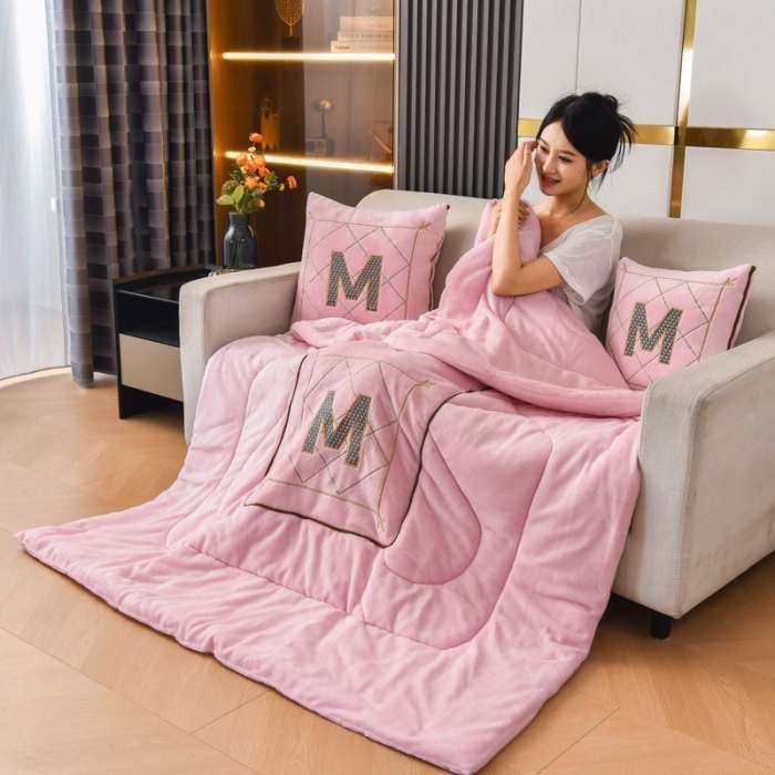 加厚多功能抱枕被子两用牛奶绒毯子靠垫靠枕头被折叠汽车载午睡被,淘宝优惠券,粉丝福利购,淘宝优惠卷