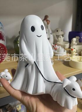 Ghost Walking Dog Statue幽灵遛狗万圣节摆件创意家居装饰