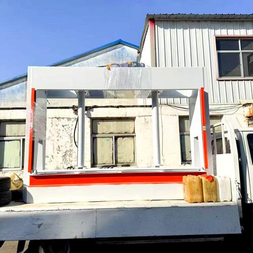 铝门防火板猫抓板蜂窝板外墙保温板多层板压贴100吨冷压机 - 图0