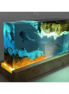 鲸鲨和潜水员 树脂夜灯 水肺潜水深海探索个性化木灯家居装饰礼物