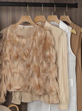 样板房衣柜软装衣服女士驼色服装组合样板间衣帽间装饰品摆件轻奢