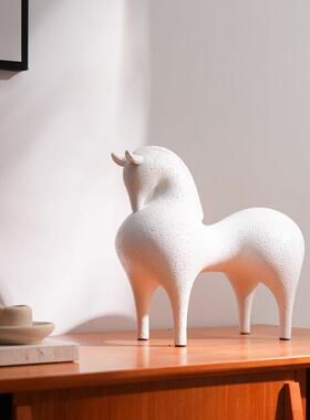 红色马树脂摆饰家居饰品客厅办公室样板房玄关装饰北欧轻奢高档