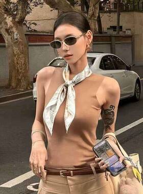 法式气质系脖丝巾轻奢高级感小方巾2026新款领巾搭配衬衫初秋配饰