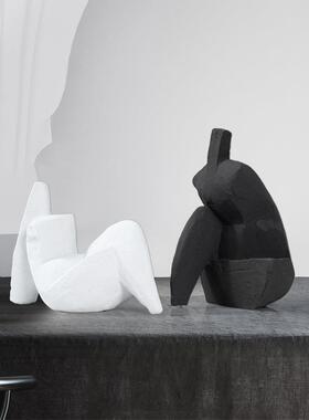 现代简约抽象人物黑白太极家居软装饰品桌子边缘创意艺术