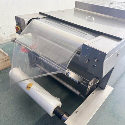 鸭脖鸭翅鸭锁骨拉伸膜真空包装机预制菜连续拉伸膜真空包装设备 - 图0