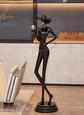 创意设计艺术人物摆件抽象高级档入户壁龛竖高客厅落地雕塑装饰品