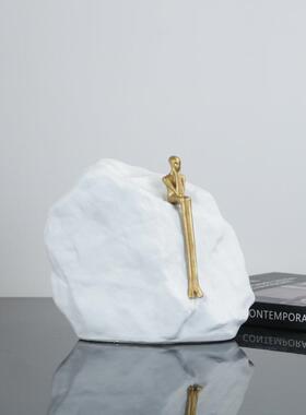 现代简约LSL树尚脂小金人摆件板间客厅房书样柜电视台时轻书装饰