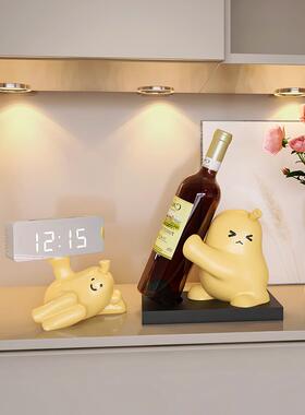 酒架摆件酒柜抱抱梨红酒架客厅餐厅边柜电视柜家居装饰品乔迁礼物