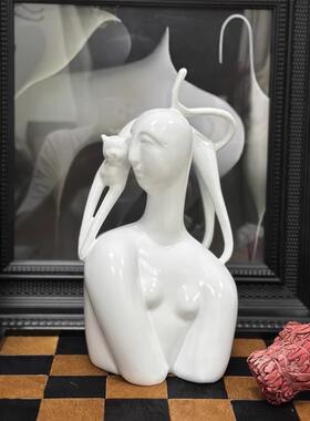 代TQJ物白象色猫女抽人摆件样板间书房客厅创意组合茶几现桌面陈