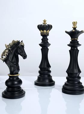 国际象棋摆件创意家居橱窗展示柜装饰品黑色白色棋子摆设雕塑模型