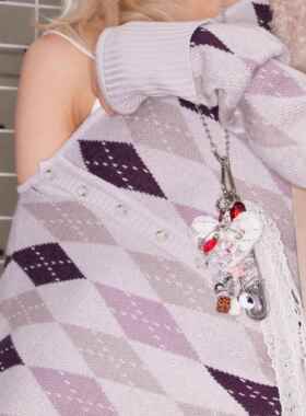 原创设计蕾丝彩钻爱心朋克别针多戴法锁骨项炼毛衣炼