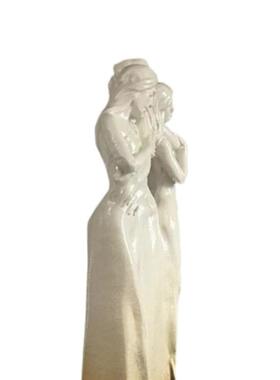 跨新树款00205工艺品拥境脂抱三姐妹雕像相遇女神希望荣誉收获家