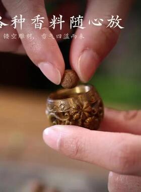 檀香木镂空雕刻香囊葫芦挂件铃铛小吊坠扩香器饰品钥匙扣手机挂坠
