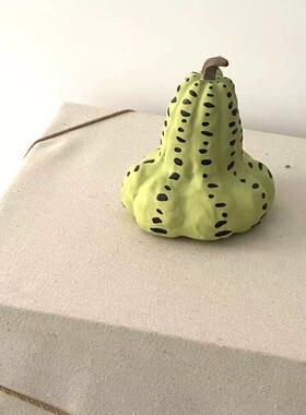 现侘寂风仿真水果南瓜梨陶瓷手工艺术品样板间售楼装饰软装摆件