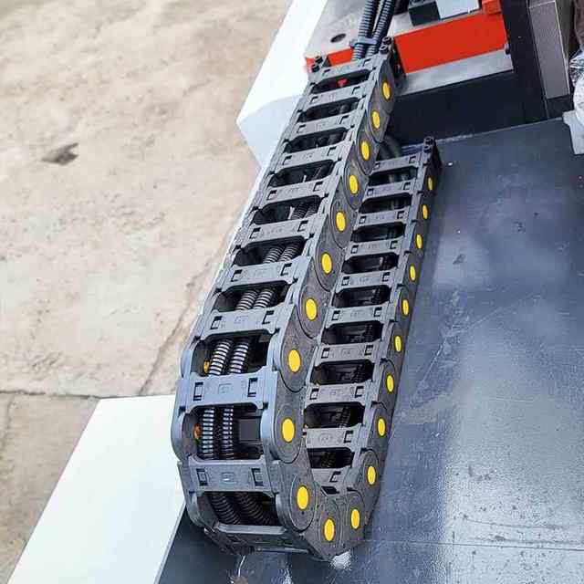 455CNC copper and aluminum profile sawing machine fully automatic aluminum tube aluminum rod aluminum cutting machine PVC pipe nylon tube cutting machine