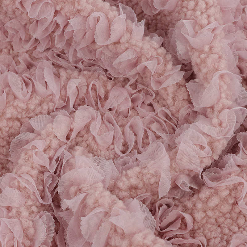 新品盘带布料秋冬羊绒 立体服装现货绣阿尔泰 绣花童装绒布面料 - 图0