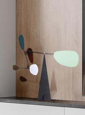 现代简品约创意属何平衡摆件客厅书房书几桌书柜家居装饰金KWP摆