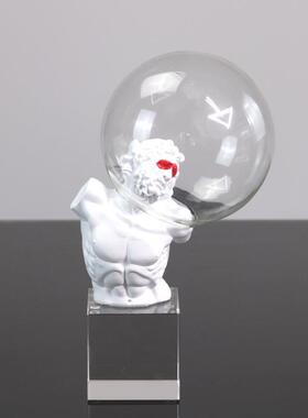 现代简约北欧人物雕塑摆件创意装饰品酒店电视柜书架石膏像艺术品