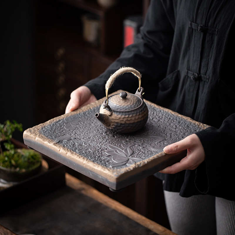 Stone pottery gilt water storage tea tray ceramic household dry brewing tea table Kung Fu tea set Tea sea drainage tray round pot bearing