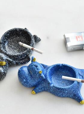 现代家用可爱卡通动物牛家居创意法斗客厅个性潮流烟灰缸摆件