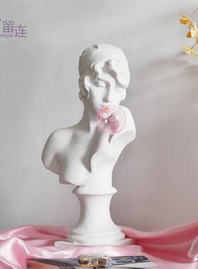 北欧法式粉红吹泡泡女孩雕塑欧式艺术高级感设计师软装摆件大号