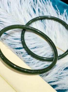 厂家批发 和田玉青玉细条圆条叮当镯 时尚女款墨玉美人镯玉石饰品