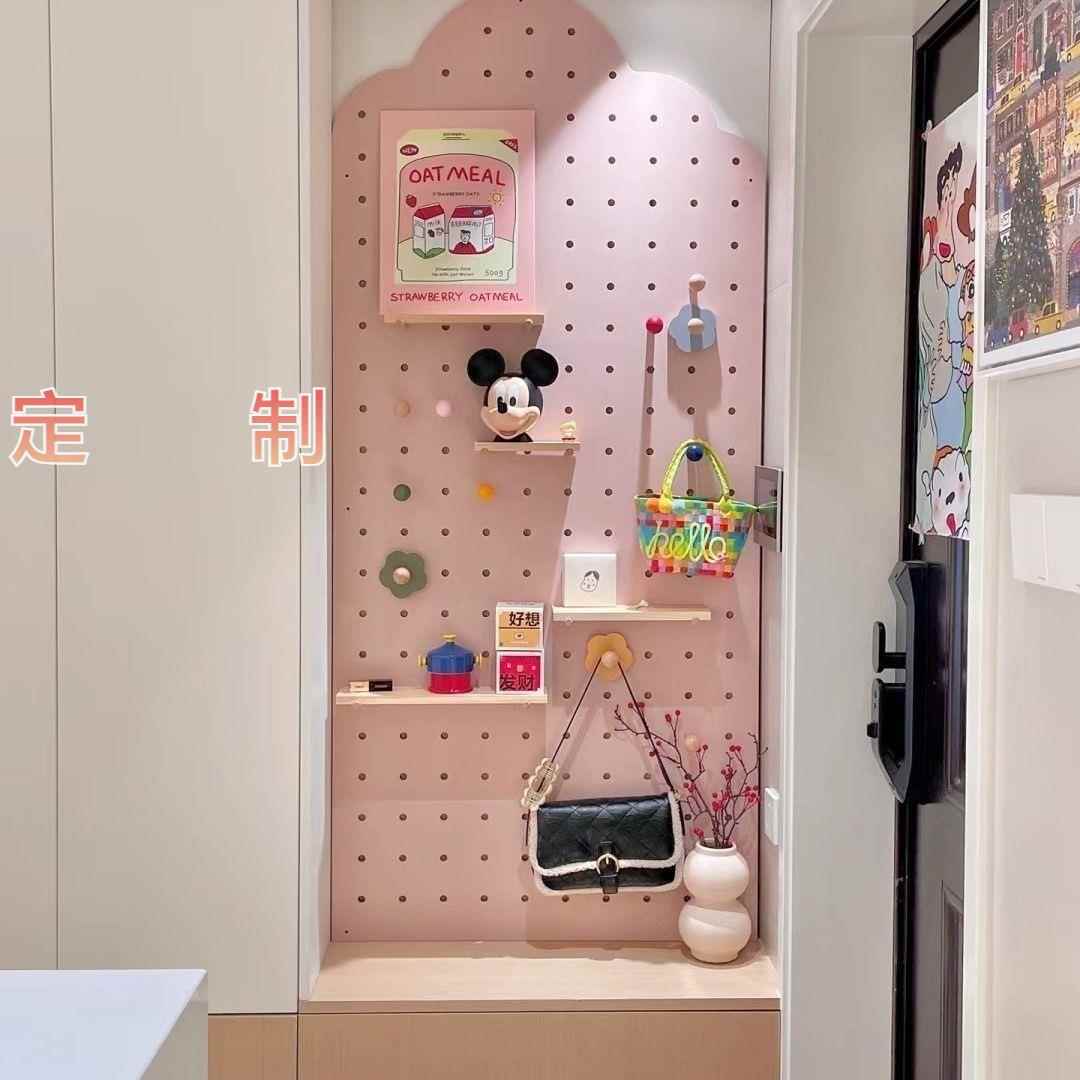 Yun PDK hanging board storage rack entrance entrance wall round upper half-shaped hole board surface storage rack partition solid wall wood