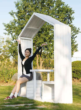 网红爱心座椅装饰摆件户外美陈步行街露营地景区打卡拍照景观雕塑