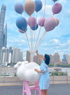 网红玻璃纤维告白气球云朵雕塑风景区商场海边拍照打卡云梯造景大