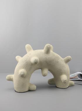 现代简约多刺波点几何半圆形树脂摆件客厅玄关书房样板房家居饰品