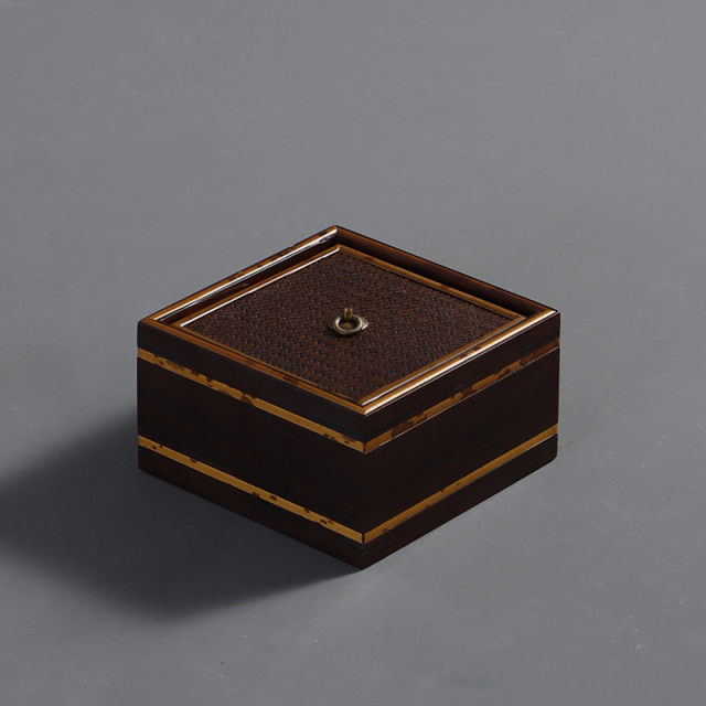 Famous Xiangfei bamboo jewelry box embroidery box side plum storage box Japanese bamboo bamboo box old bead collection box