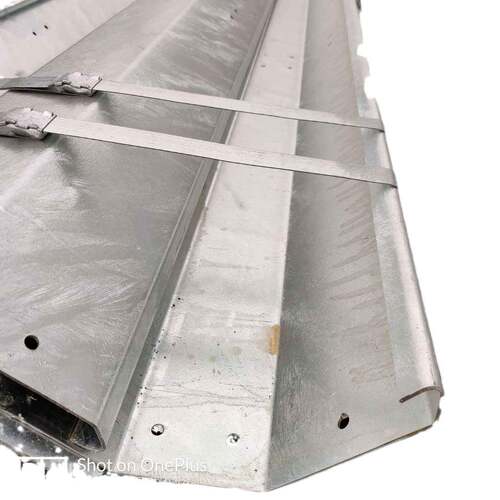 直销新款热镀锌大棚水槽连栋温室天沟托架落水斗拱管压板配件排水 - 图3