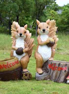 户外幼儿园玻璃钢动物雕塑仿真松鼠摆件花园庭院小区园林景观装饰