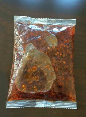 袋装酱体自动包装机500克甜面酱定量包装机背封/三边封包装机