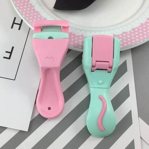 Eyelash Curler Plastic Hand-held Portable Eyelash Curler Eas - 图0