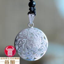 Guizhou Miao ethnic handmade pure silver adorned Miao ethnic group silk-cut silver decorated with bronze drum pendant