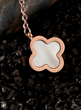 幸运黑色四叶草钛钢玫瑰金锁骨链