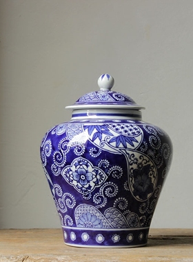 景德镇陶瓷器手绘青花瓷罐中式家装饰品客厅玄关欧式复古花瓶摆件