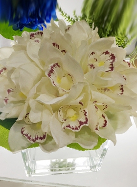 别墅样板房会所软装白色花艺蕙兰