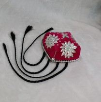 Xinjiangs new small braid embroidered hat pure handmade Snow Lotus Uyghur ethnic dance performance restaurant staff