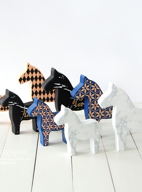 北欧风瑞典搁板教师节达拉木马