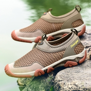运动休闲透气网鞋
